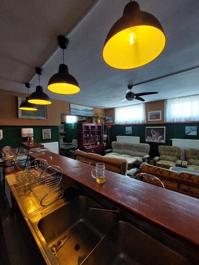 Hostel Suzzzy Novska 外观 照片