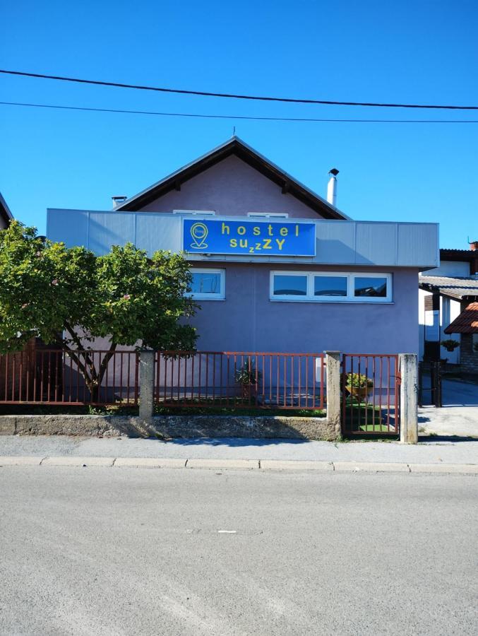 Hostel Suzzzy Novska 外观 照片