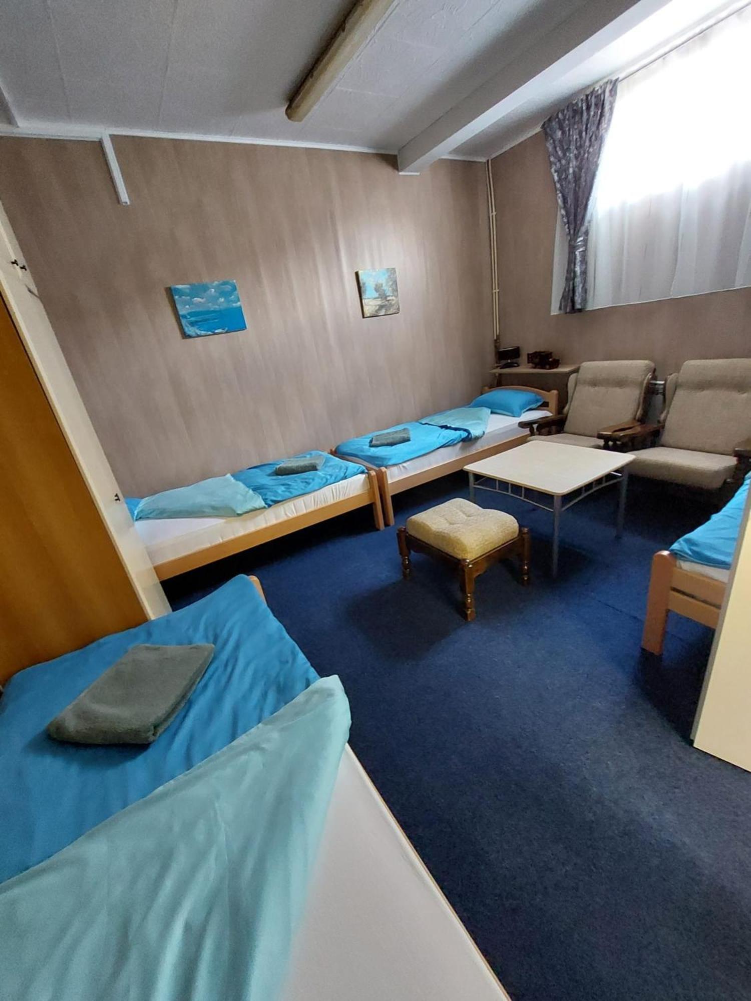 Hostel Suzzzy Novska 外观 照片