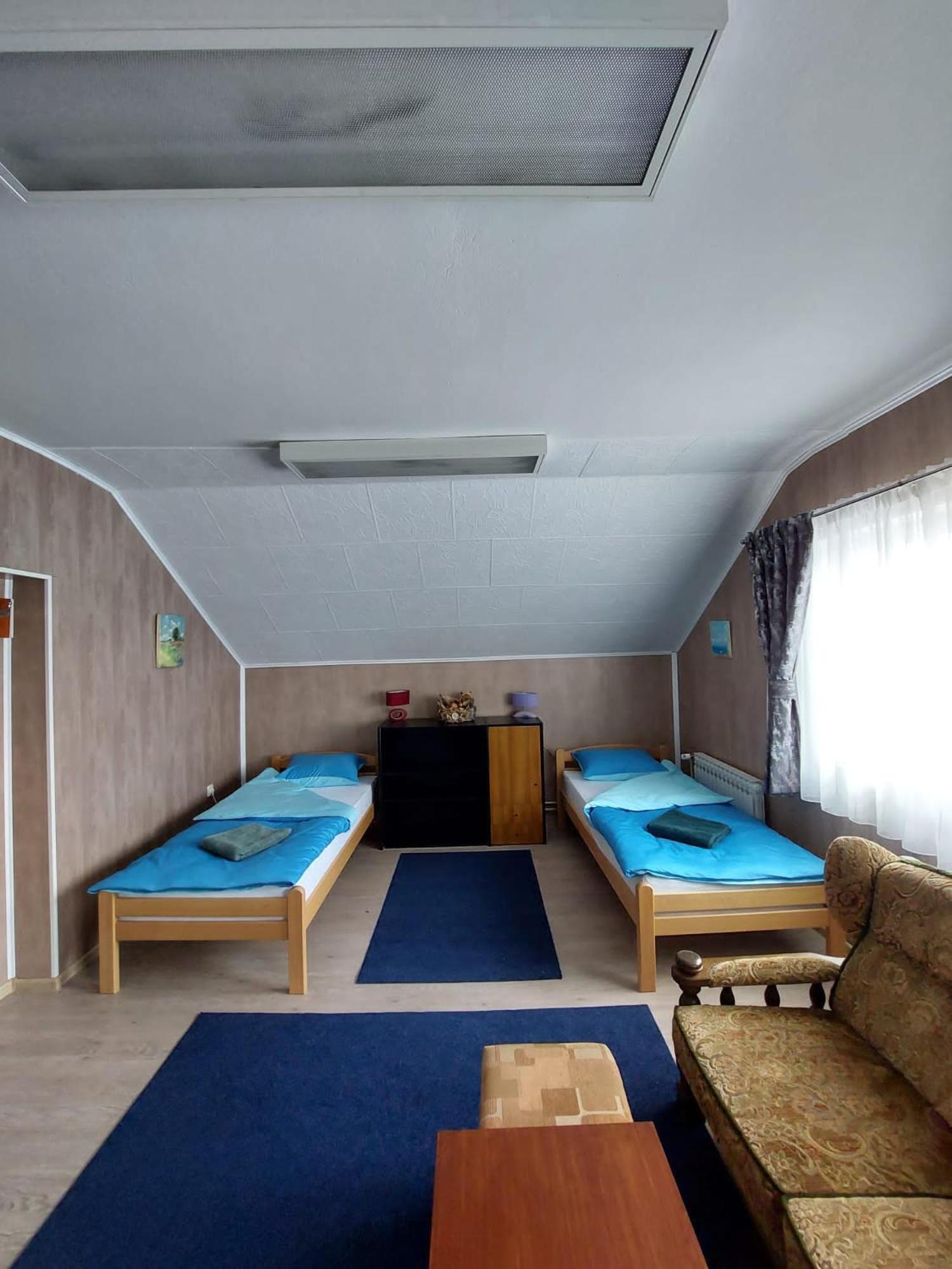 Hostel Suzzzy Novska 外观 照片