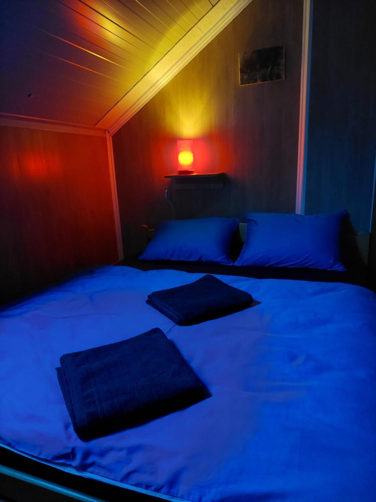 Hostel Suzzzy Novska 外观 照片