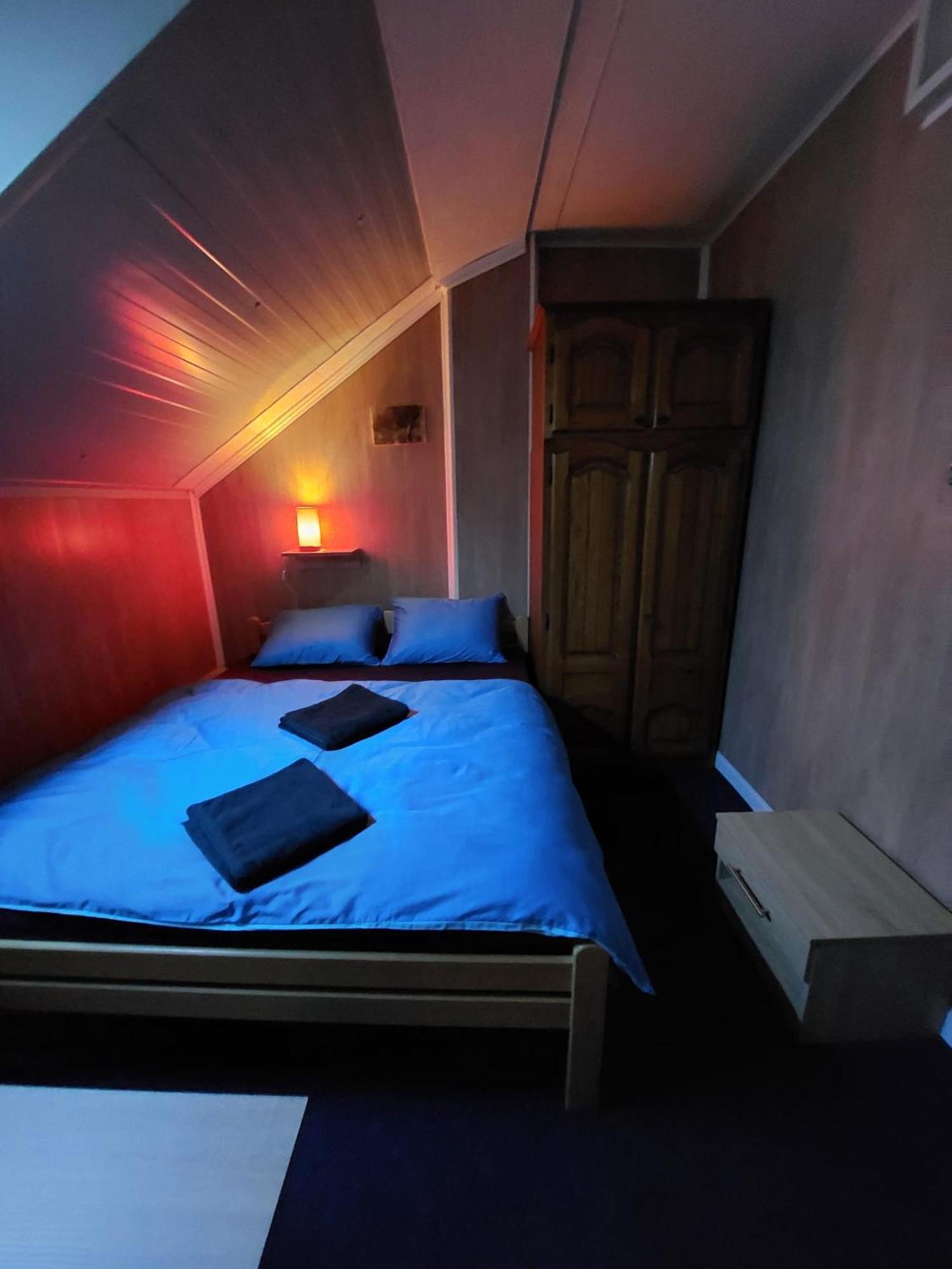 Hostel Suzzzy Novska 外观 照片